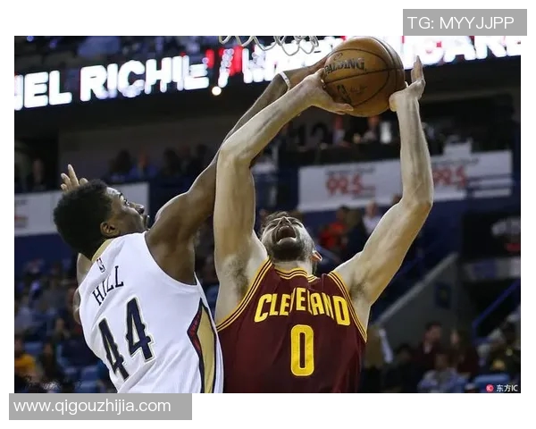 克罗伊登国王与骑士的激烈对决揭开足球新篇章