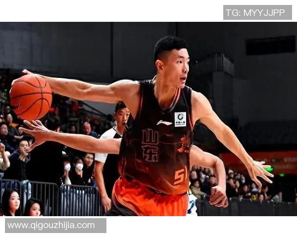 陈林坚的篮球之路：从青涩少年到职业明星的成长历程与心路历程