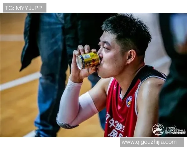 吴冠希在篮球赛场上的崛起与挑战展现了年轻运动员的拼搏精神与无限可能